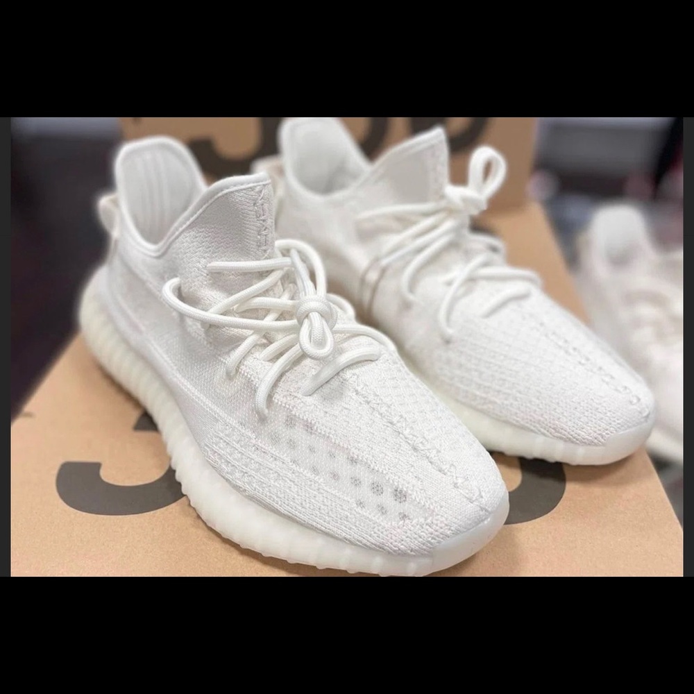 Yeezy 350 V2 Bone sz 5.5
